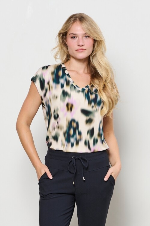 &Co Woman