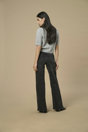 Jacqueline de Yong 15350535 Zwart
