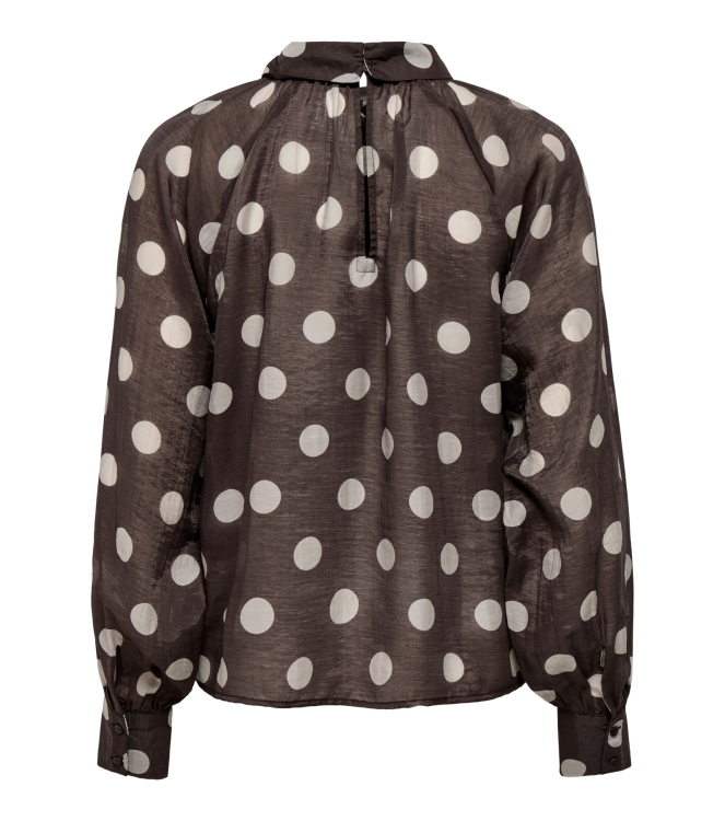 Jacqueline de Yong 15381547 Bruin donker