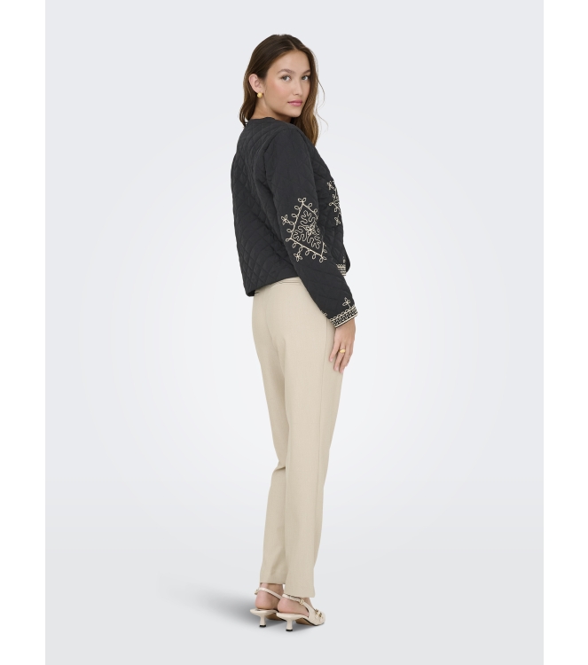 Jacqueline de Yong 15356943 Zwart