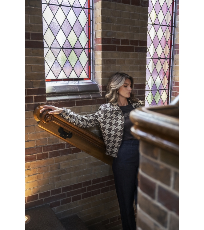 Elvira Casuals E4 25-059 Bruin donker