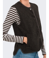 Jacqueline de Yong 15364610 Bruin donker